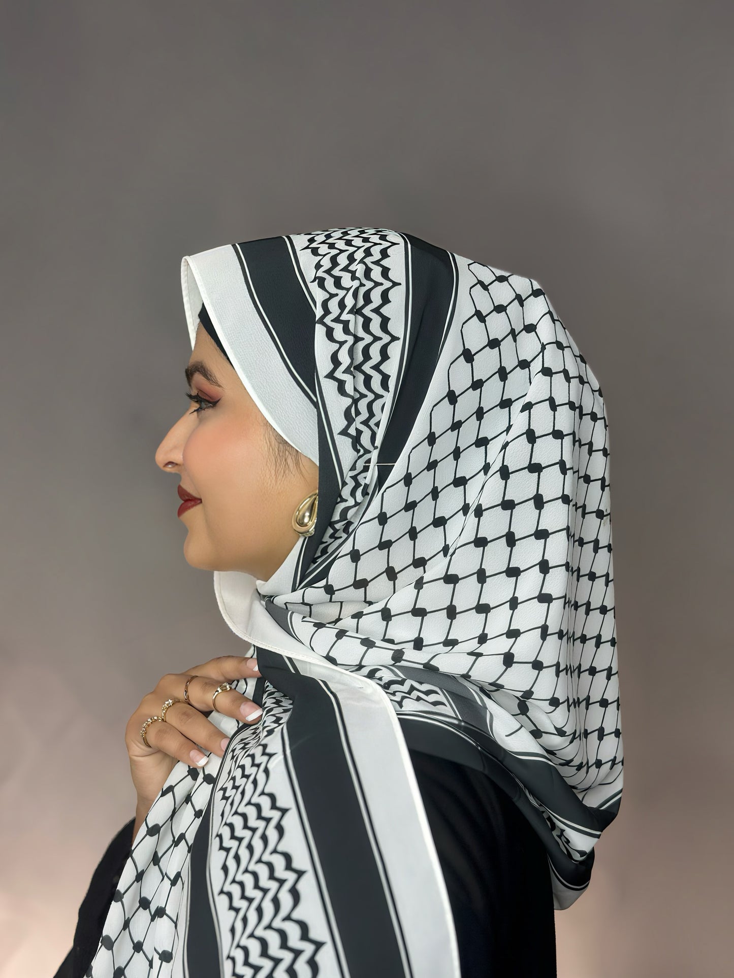 KEFFIYEH HIJAB- BLACK