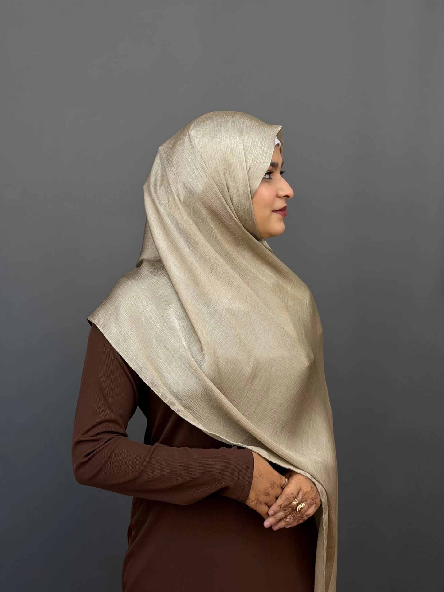 MUNA SATIN HIJAB- BEIGE