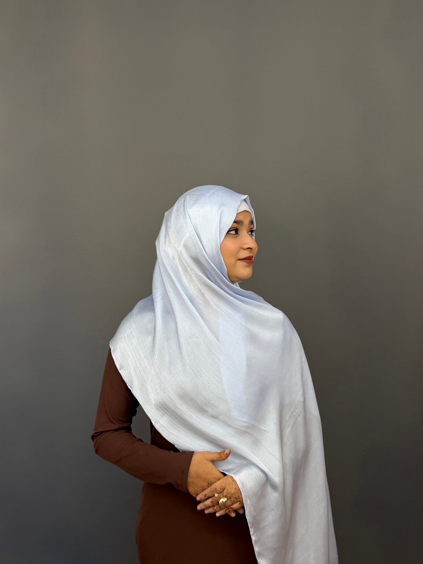 MUNA SATIN HIJAB