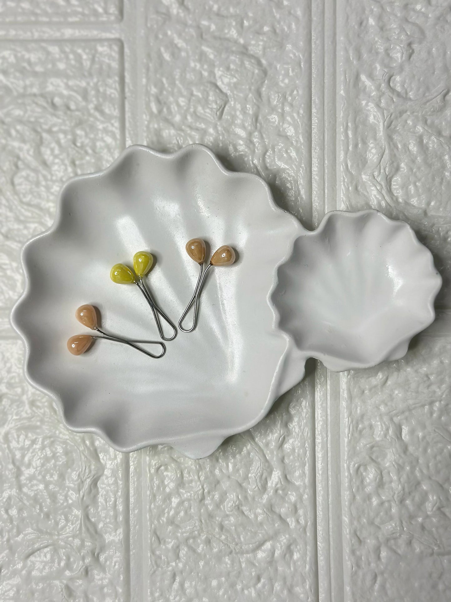 METALLIC LOOP PIN- CARAMEL(Pack of 3)