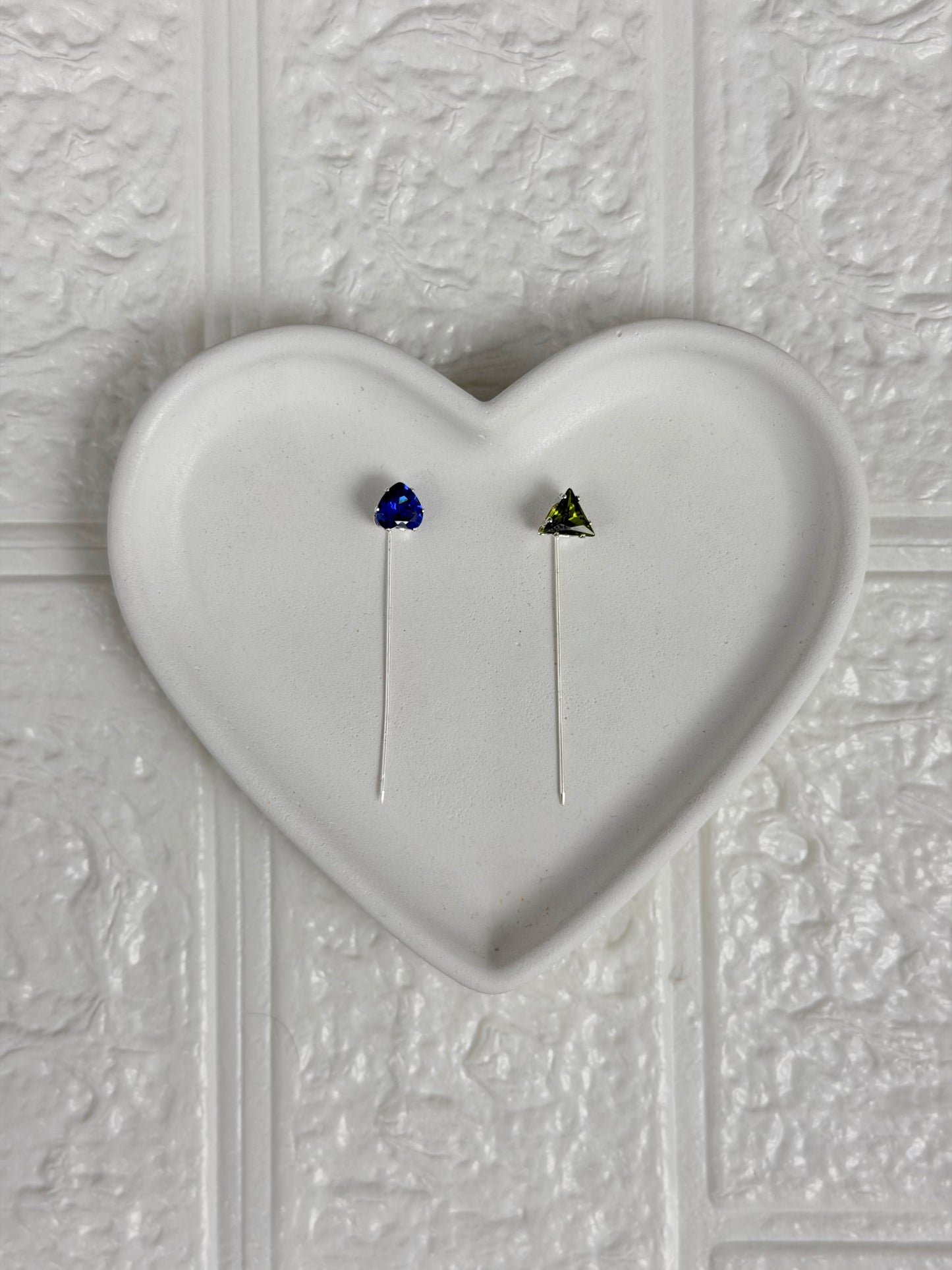 STRAIGHT  DIAMOND PIN( PACK OF 2)