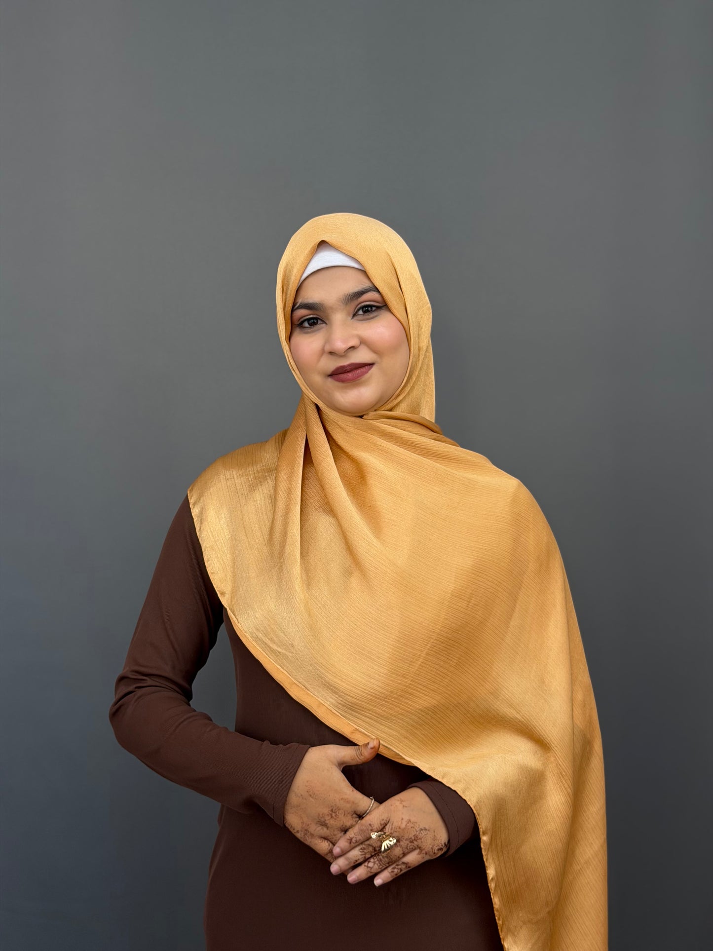 MUNA SATIN HIJAB