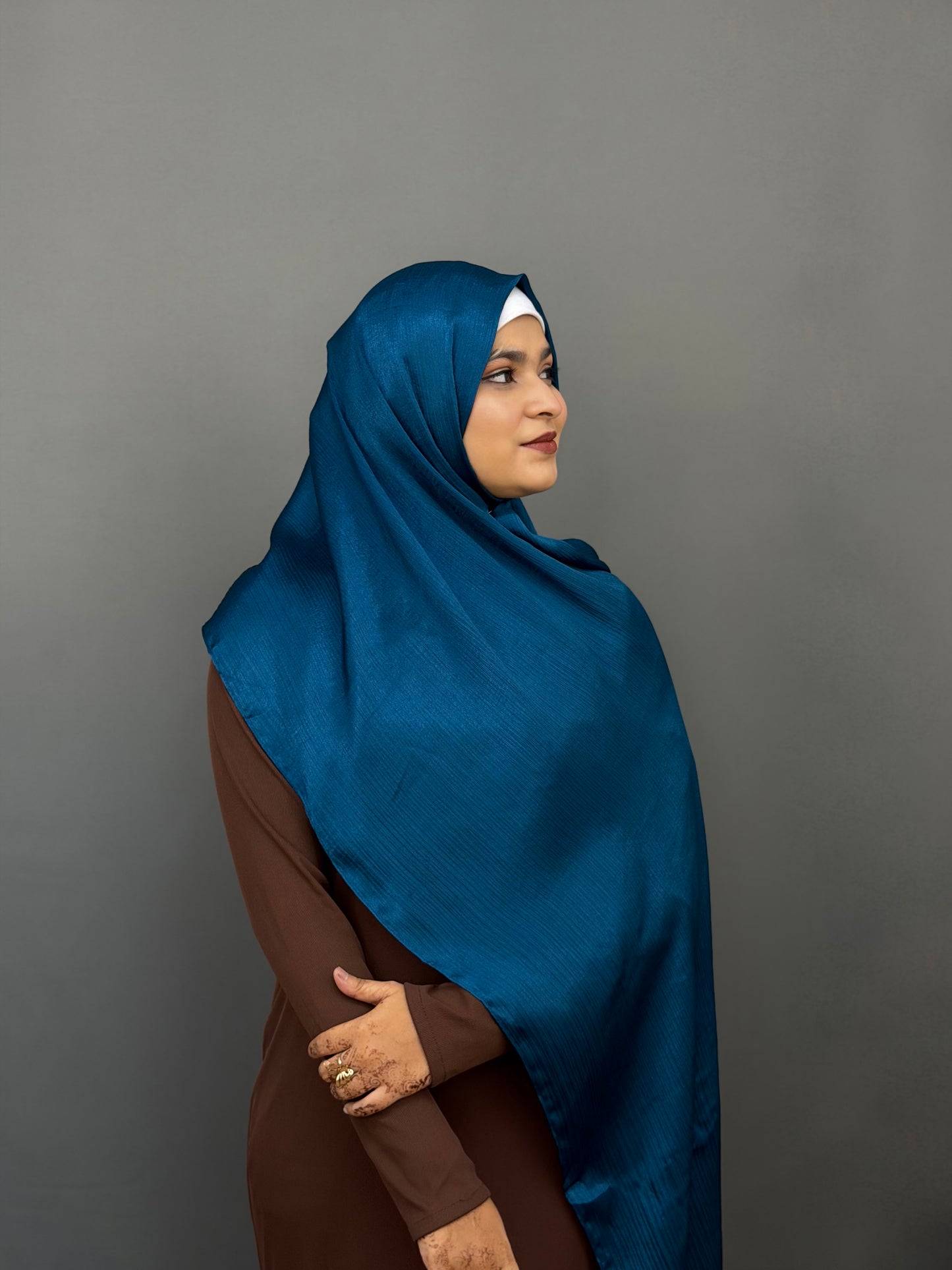 MUNA SATIN HIJAB- DEEP BLUE