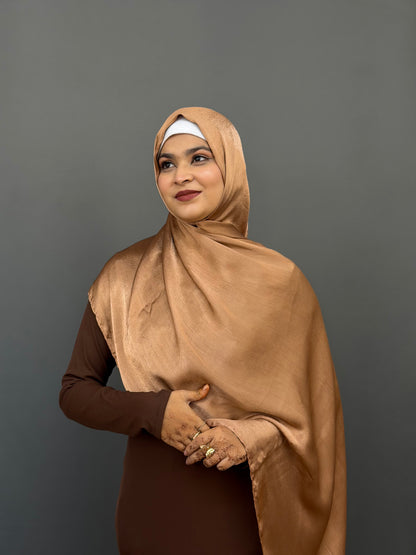 MUNA SATIN HIJAB- CARAMEL