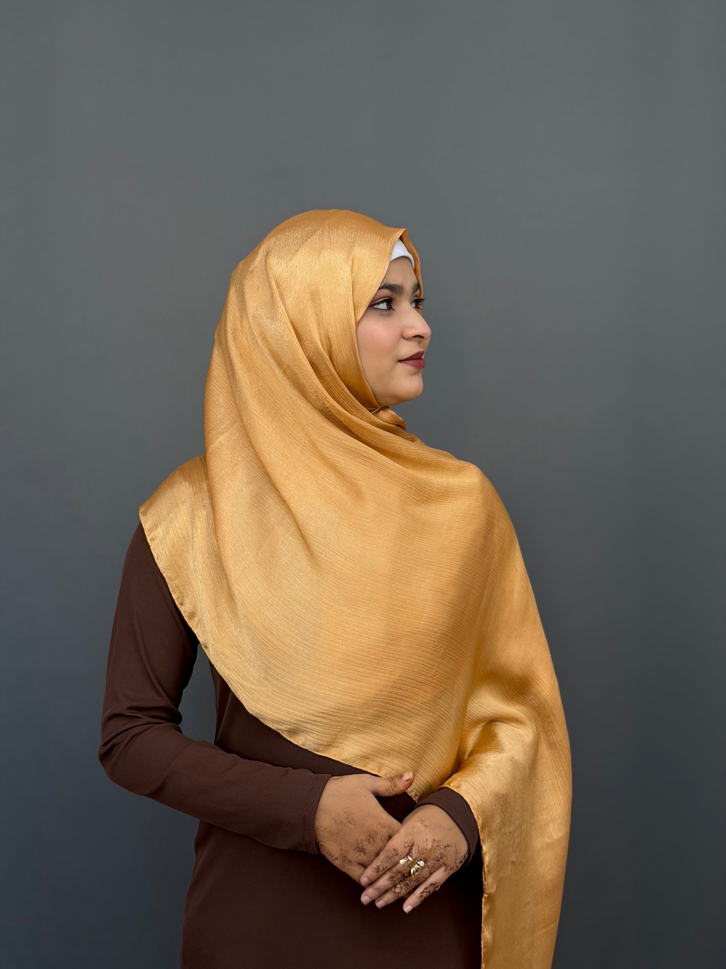 MUNA SATIN HIJAB