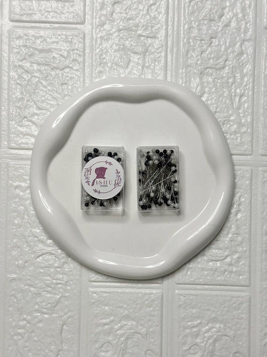STRAIGHT BLACK & WHITE PIN BOX(100 PINS)