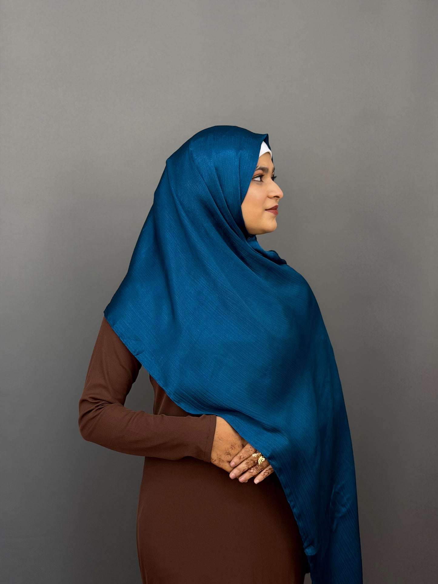 MUNA SATIN HIJAB- DEEP BLUE