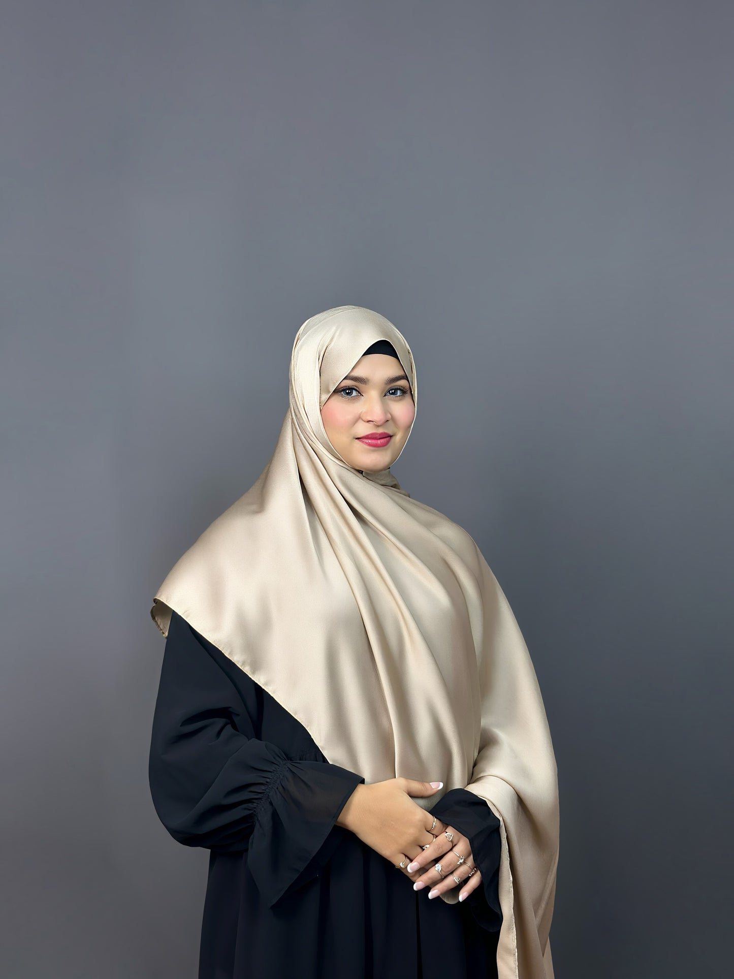 BUBBLE SATIN HIJAB- BEIGE