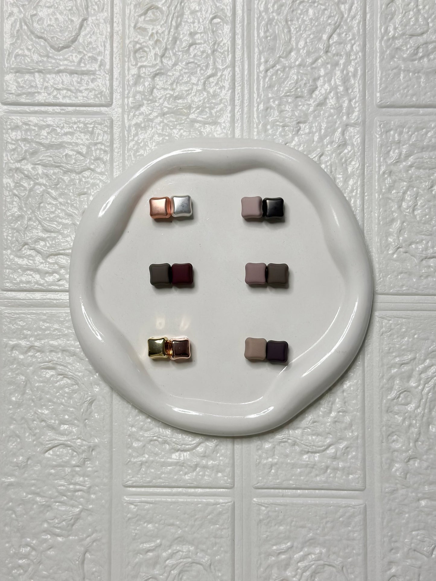 SQUARE MAGNETIC PIN(Pack of 12)