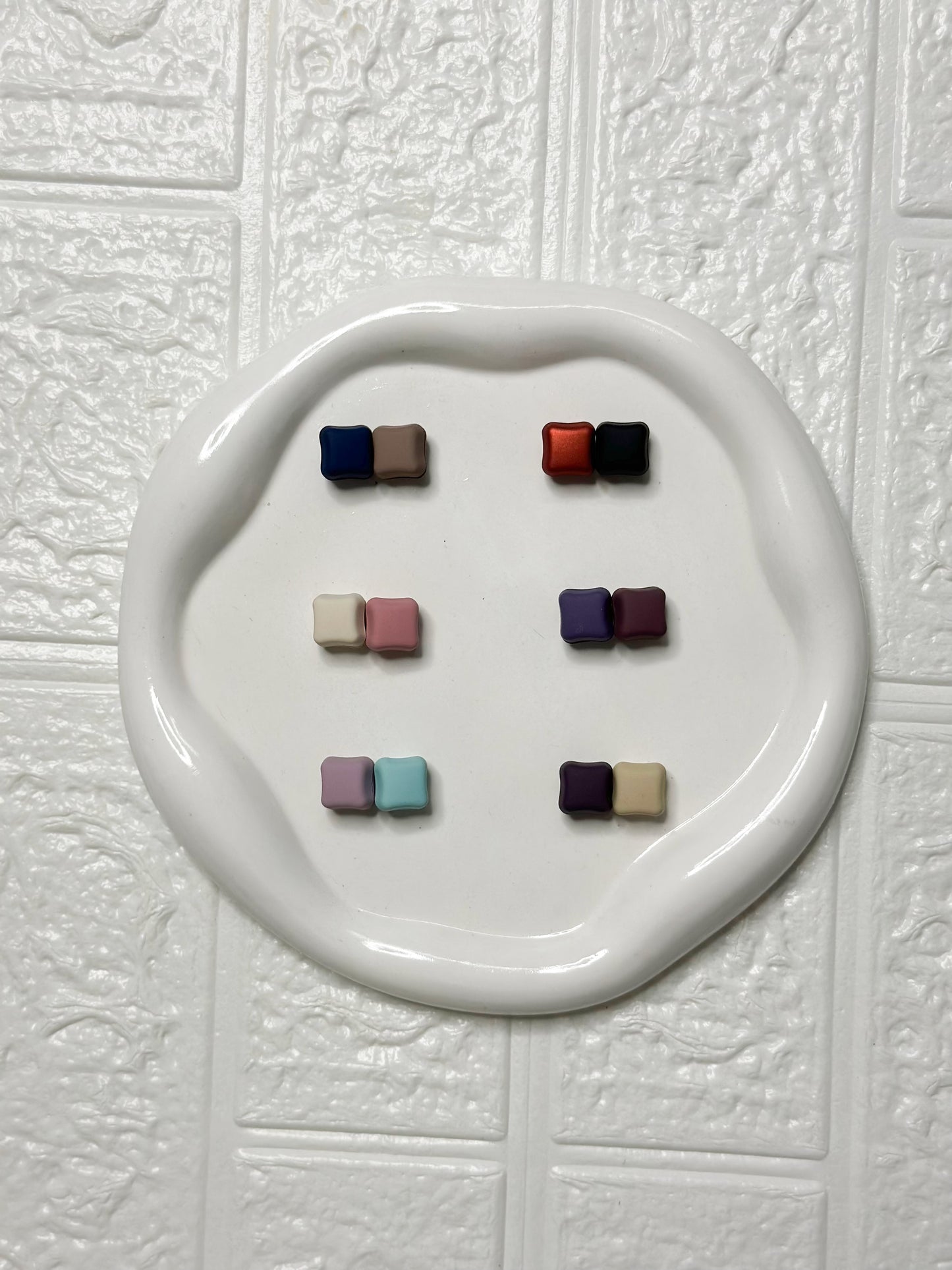 SQUARE MAGNETIC PIN(Pack of 12)